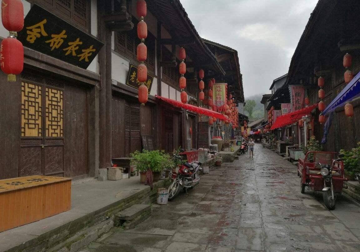 伊朗伊斯兰革命卫队称4名成员在以对叙空袭中身亡